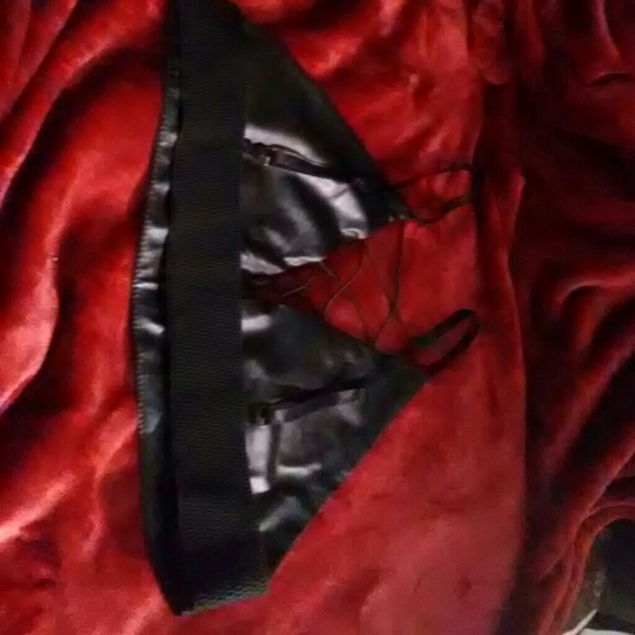 Faux leather bralette - Picture 3 of 3